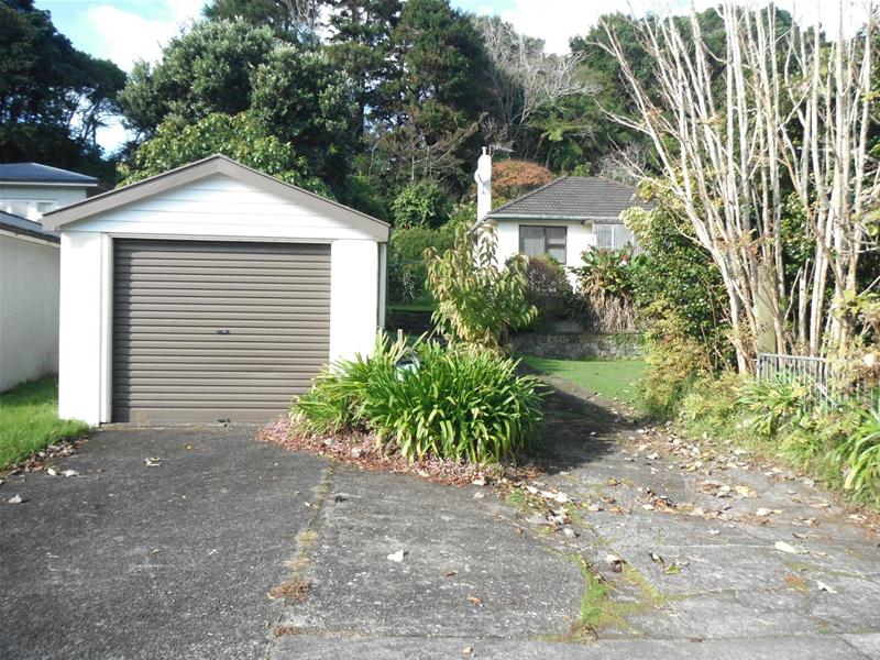 19 Awanui Street, Merrilands, New Plymouth - Carousel 2