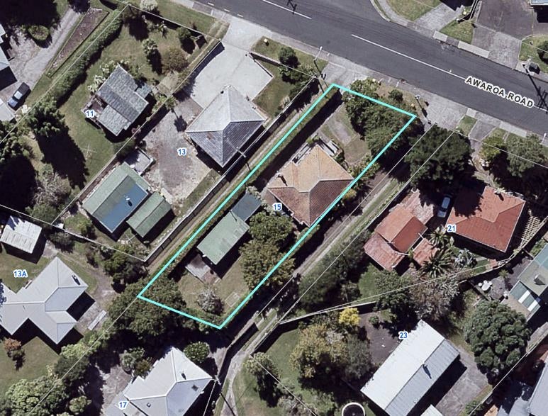 15 Awaroa Road, Sunnyvale, Auckland - Carousel 16