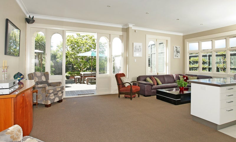 11 Thompson Street, Mount Cook, Wellington - Carousel 1