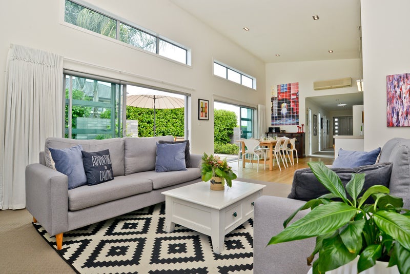 56 Somerton Drive, Huntington, Hamilton - Carousel 2