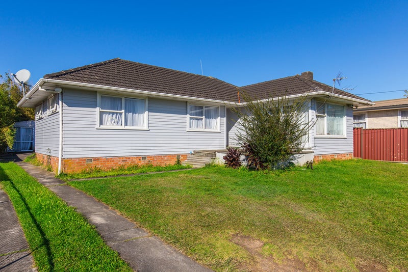 36 Awatere Street, Clover Park, Auckland - Carousel 1