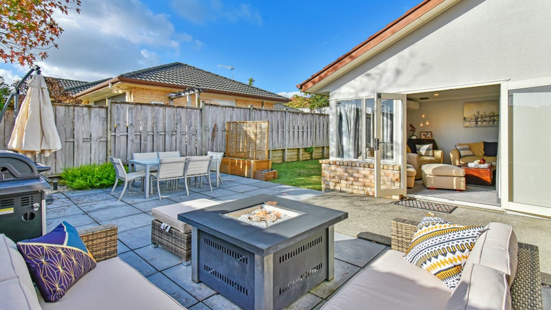 69 Riverton Drive, Randwick Park, Auckland - Carousel 2
