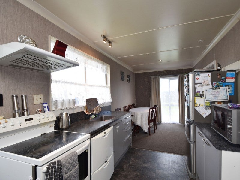 4 Hyde Street, Clifton, Invercargill - Carousel 2
