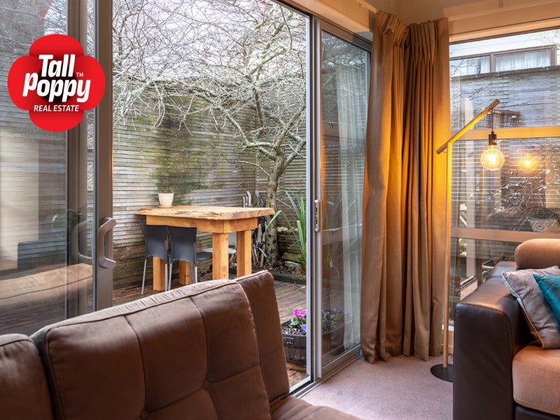 10 Tiketike Way, Brooklyn, Wellington - Carousel 20