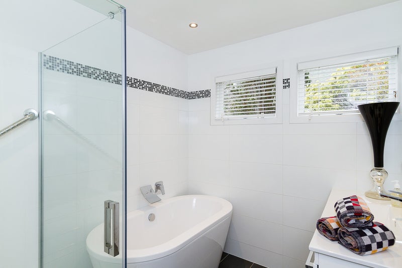 1 Damian Grove, Waterloo, Lower Hutt - Carousel 20