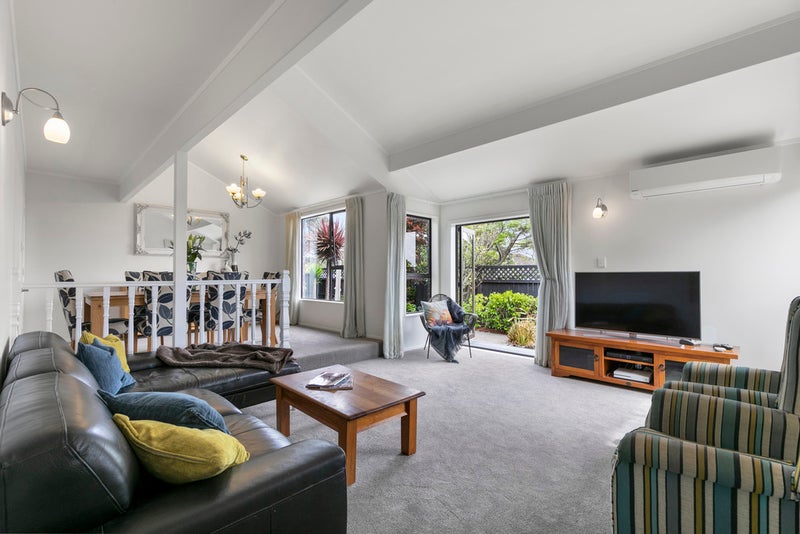 61A Coldham Crescent, Saint Johns, Auckland - Carousel 1