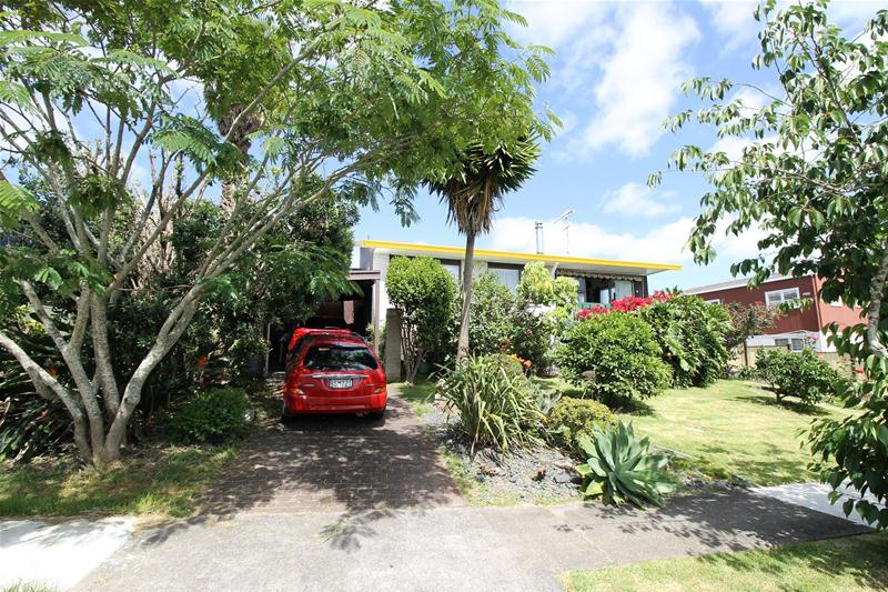 1/83 Bramley Drive, Farm Cove, Auckland - Carousel 2