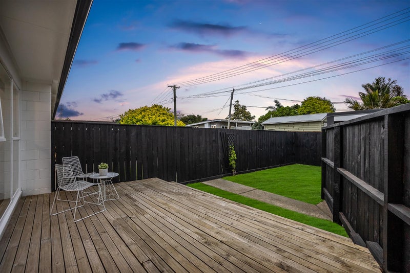 2/47 Grotto Street, Te Papapa, Auckland - Carousel 2