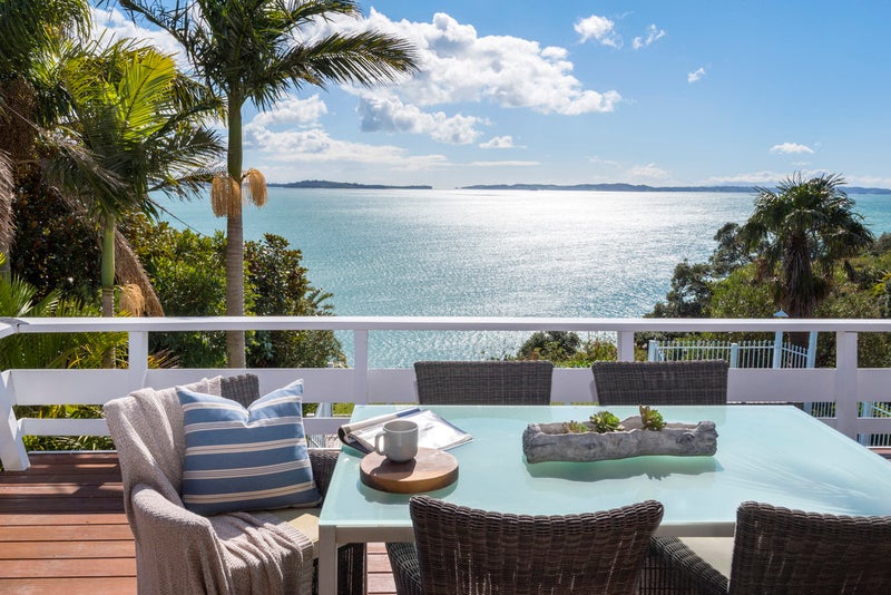 261A Bleakhouse Road, Mellons Bay, Auckland - Carousel 1