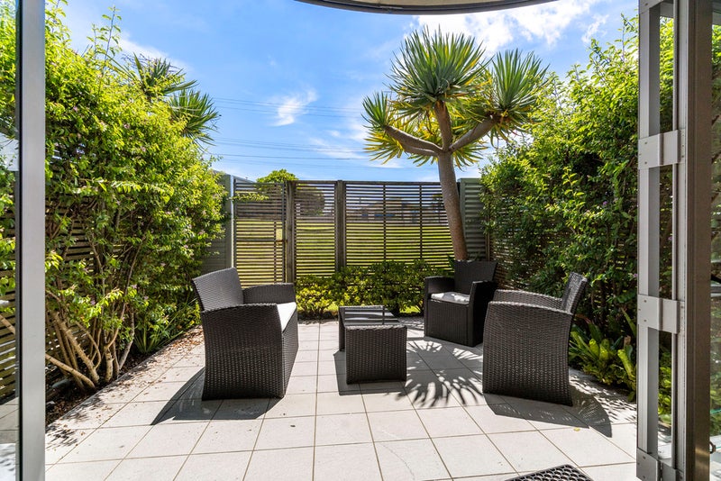 4/136 Ocean View Road, Waiheke Island, Auckland - Carousel 1