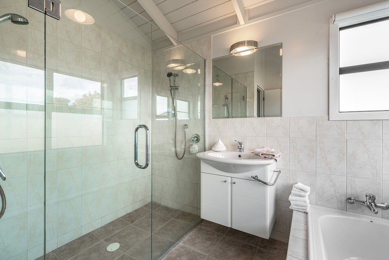 46 Queens Drive, Oneroa, Waiheke Island - Carousel 19