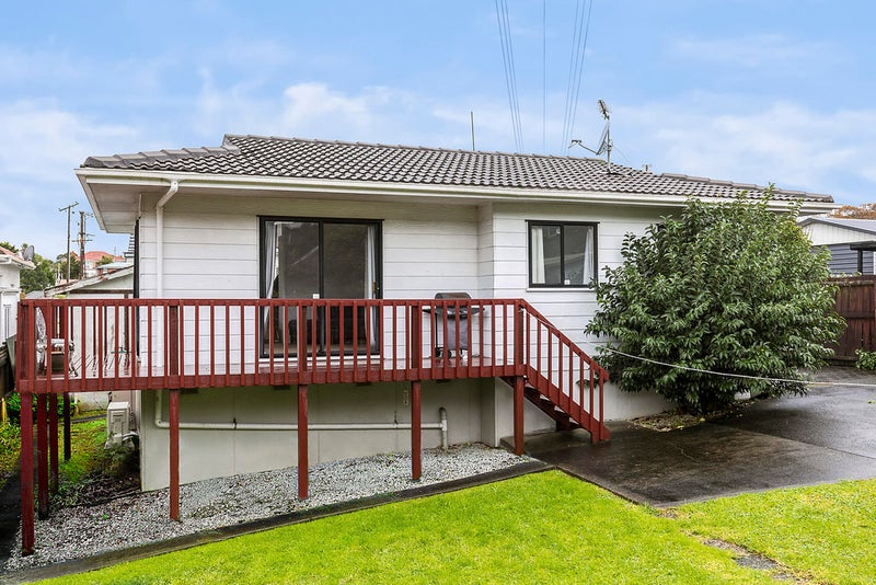 5A Carlton Street, Hillsborough, Auckland - Carousel 1
