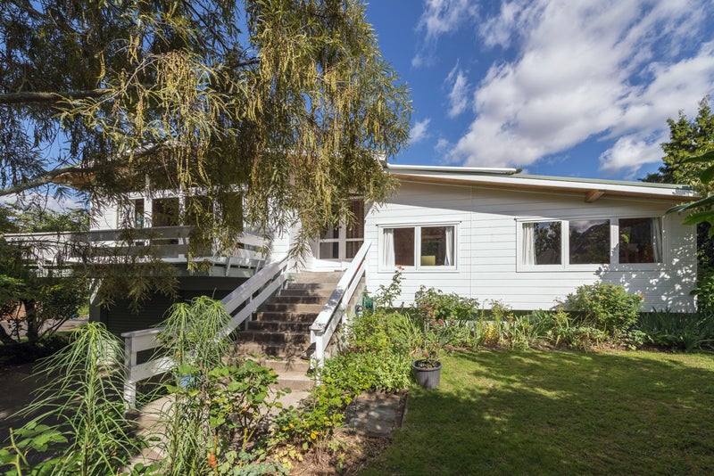 8 Highfield Place, Lynmore, Rotorua - Carousel 2