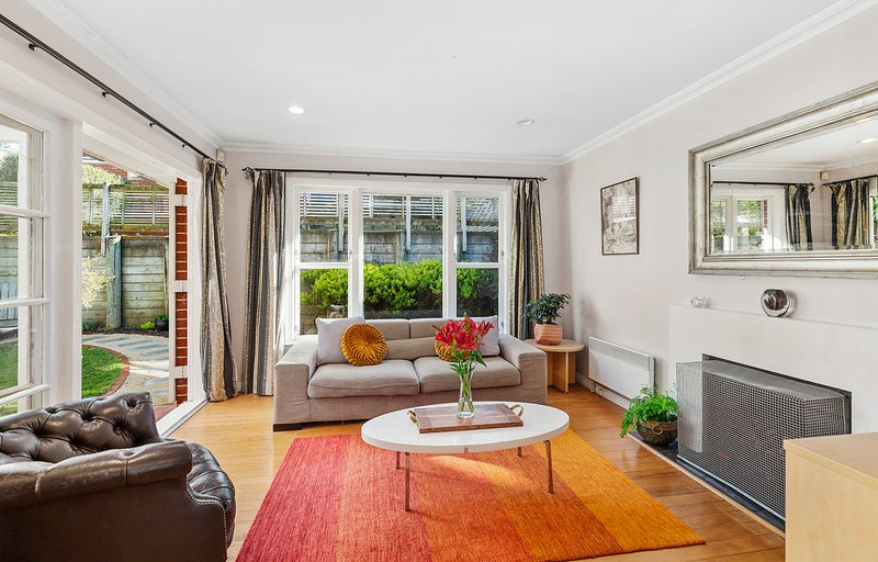 20 Ranui Crescent, Khandallah, Wellington - Carousel 2