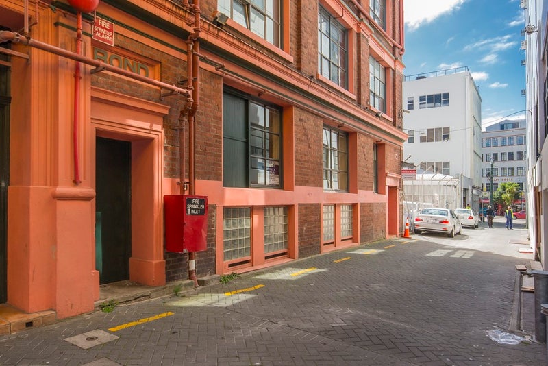 8D Egmont Street, Te Aro, Wellington - Carousel 2