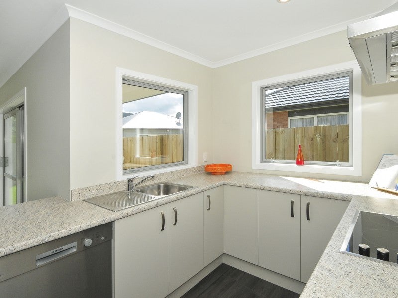 60 Farmer Crescent, Taita, Lower Hutt - Carousel 2