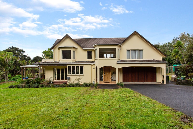 32 Kereru Grove, Greenhithe, Auckland - Carousel 1