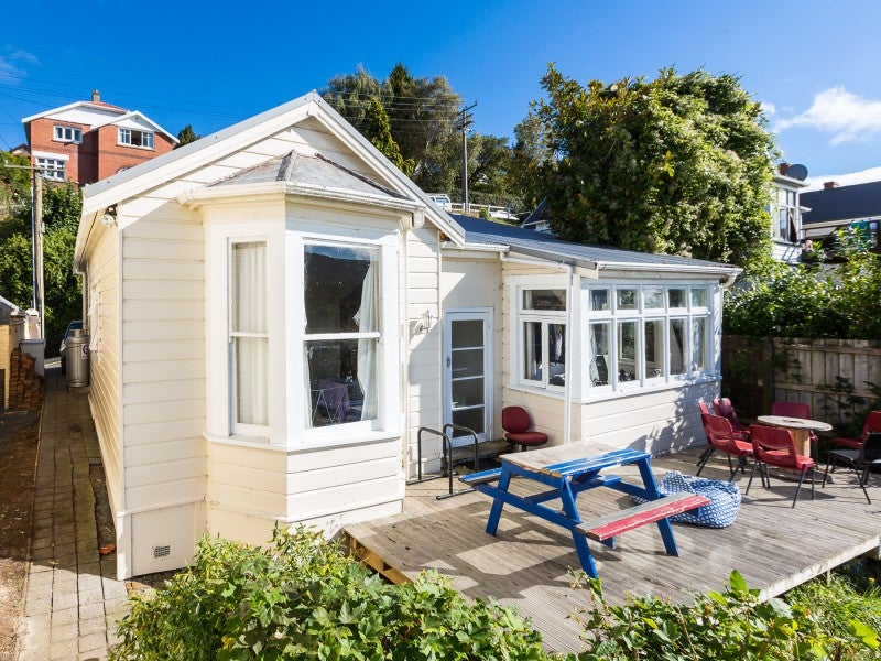 137 Queen Street, North Dunedin, Dunedin - Carousel 1