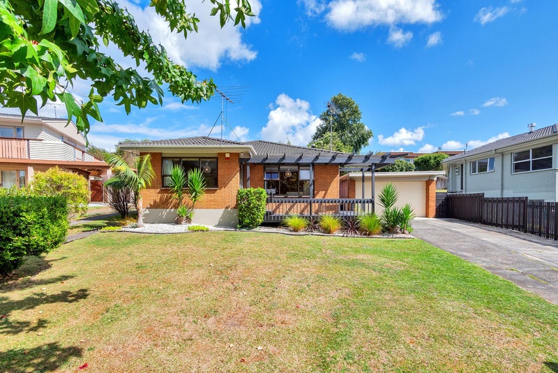 14 Coulthard Terrace, Opaheke, Papakura - Carousel 2