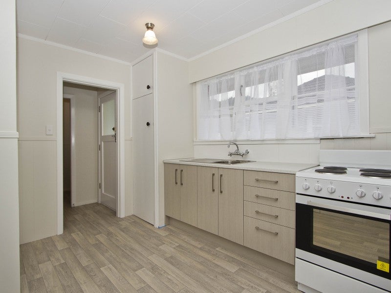 56 Wise Street, Wainuiomata, Lower Hutt - Carousel 2