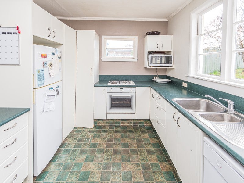 96 Gonville Avenue, Gonville, Whanganui - Carousel 2