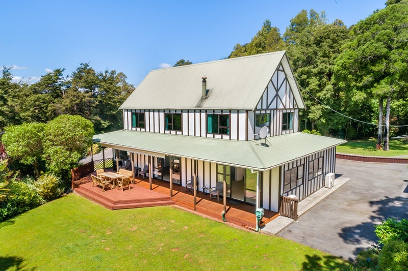 38 Birch Terrace, Birchville, Upper Hutt - Carousel 1