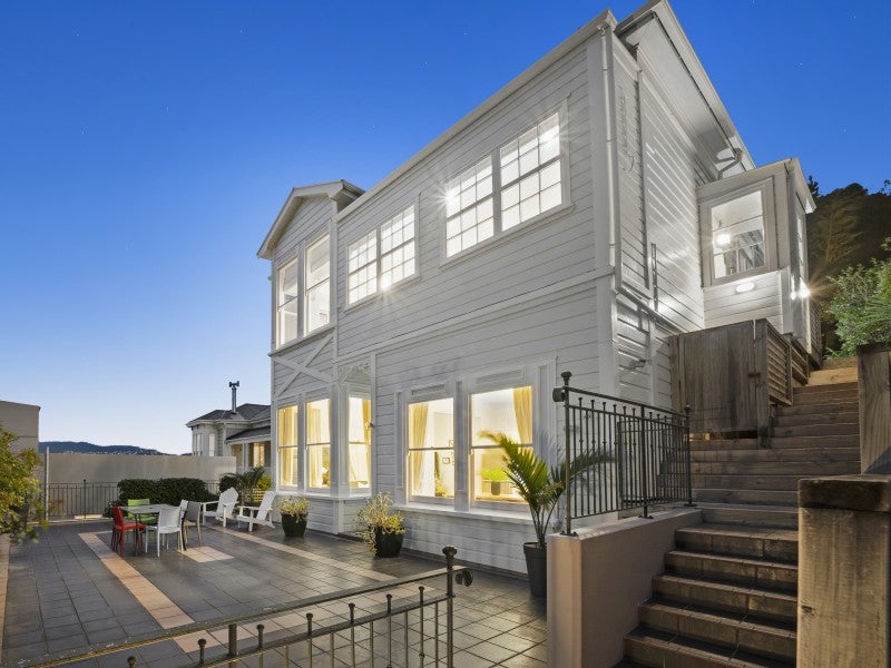 24 Telford Terrace, Oriental Bay, Wellington - Carousel 1