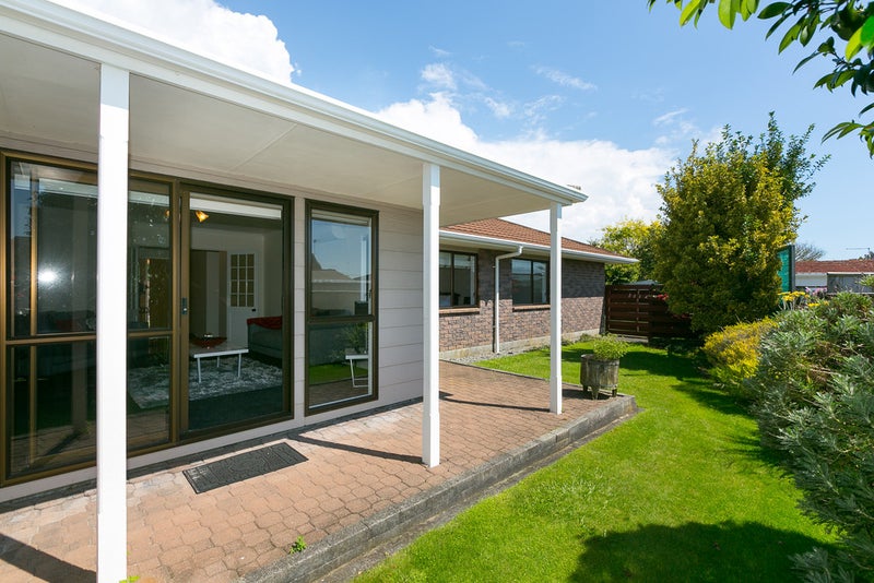121 Heta Road, Highlands Park, New Plymouth - Carousel 1