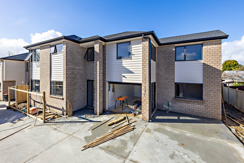 2/14 Milton Road, Mount Eden, Auckland - Carousel 1