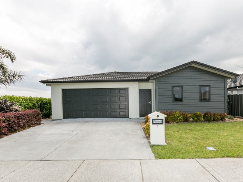 1 Clutha Street, Awatoto, Napier - Carousel 1