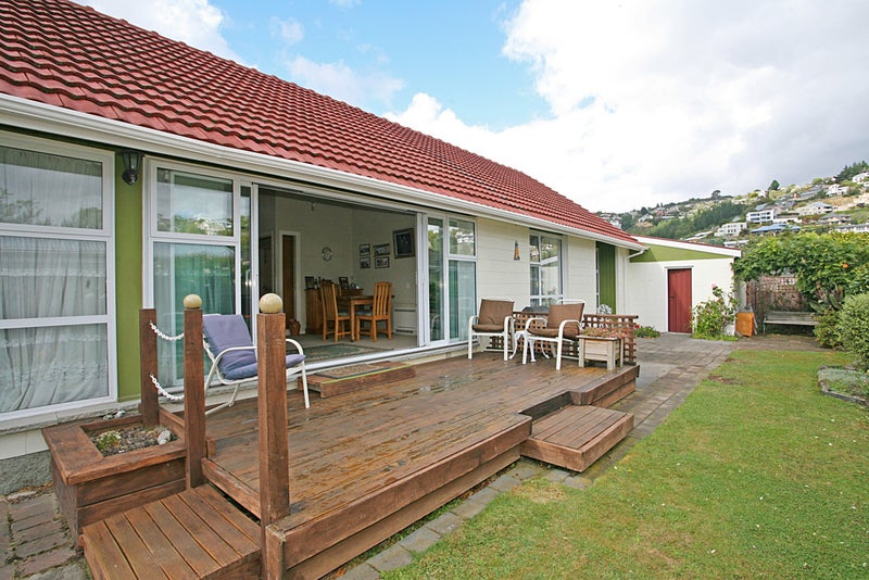 2A Glamis Place, Cashmere, Christchurch - Carousel 1