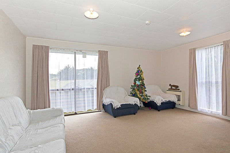 22A Tiller Close, Kelvin Grove, Palmerston North - Carousel 2