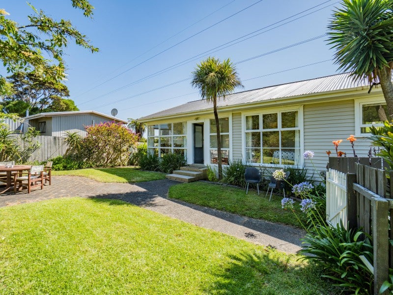 1/237 Hepburn Road, Glendene, Auckland - Carousel 2