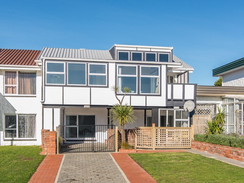 109 Kaikoura Street, Maupuia, Wellington - Carousel 1