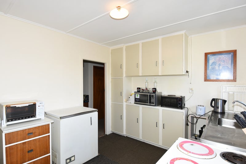 32 Johnston Street, Featherston - Carousel 2
