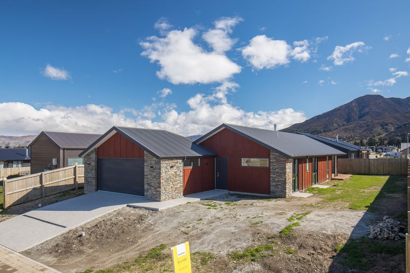 10 Swan Street, Wanaka - Carousel 25