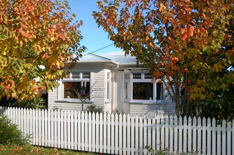 8 Pitt Street, Maitai, Nelson - Carousel 1