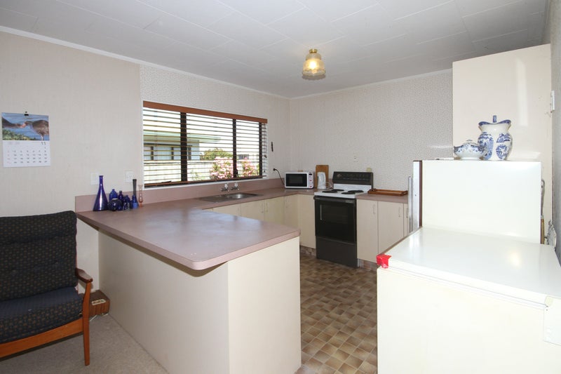 8 Poutama Place, Tawhero, Whanganui - Carousel 2