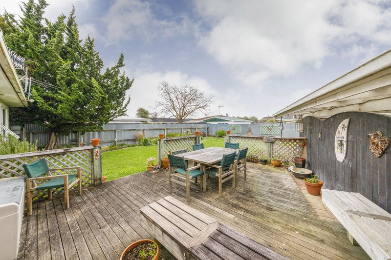 3 Abraham Crescent, Milson, Palmerston North - Carousel 2