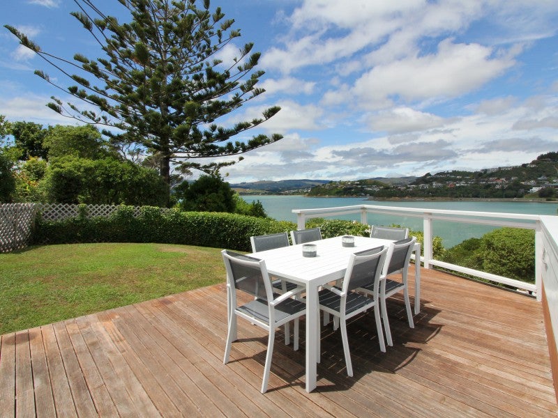 50 Seaview Road, Paremata, Porirua - Carousel 1