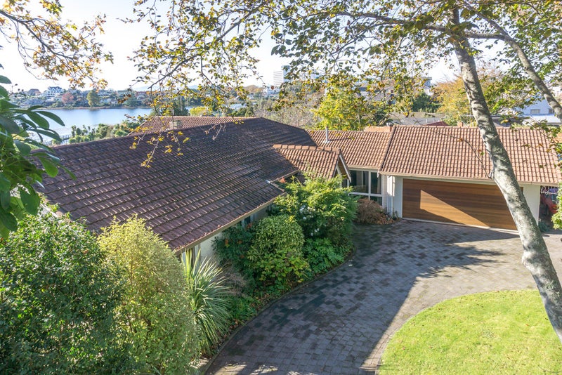 132 Lake Crescent, Hamilton Lake, Hamilton - Carousel 26