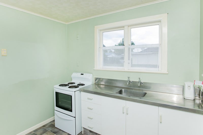 5 Leon Street, Riverdale, Gisborne - Carousel 2