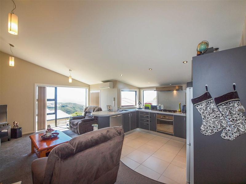 25A Jaunpur Crescent, Broadmeadows, Wellington - Carousel 2