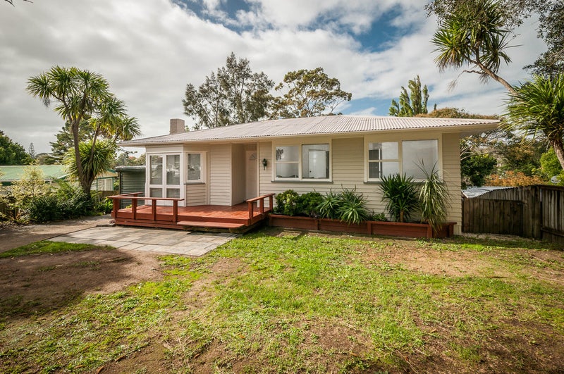 83 Fairclough Road, Beach Haven, Auckland - Carousel 1