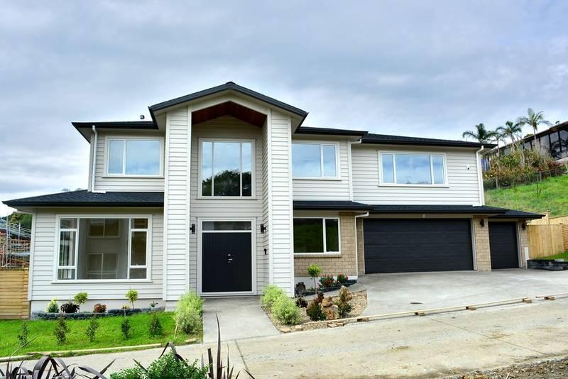 92 Cheriton Road, Mellons Bay, Auckland - Carousel 1