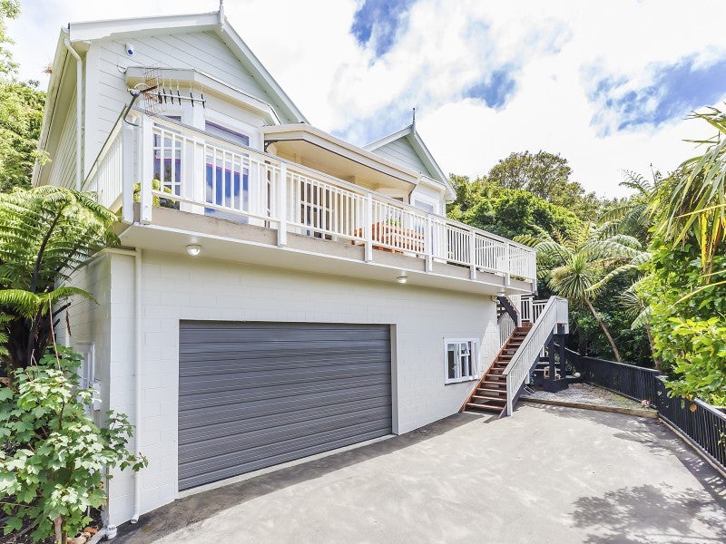 9 Coolidge Street, Brooklyn, Wellington - Carousel 1