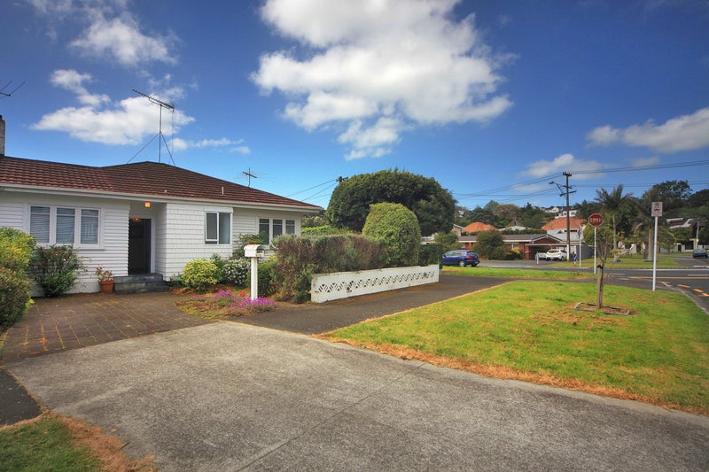 3/39 Patteson Avenue, Mission Bay, Auckland - Carousel 1