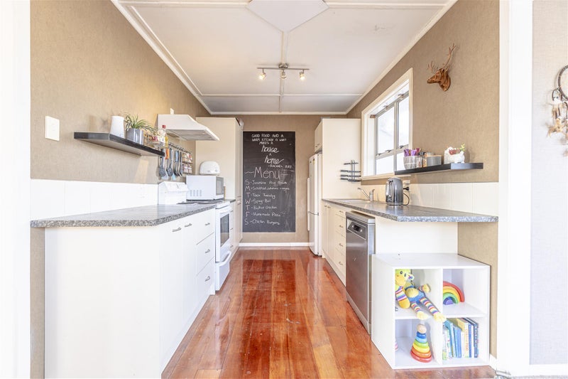 106 Vogel Street, Roslyn, Palmerston North - Carousel 2
