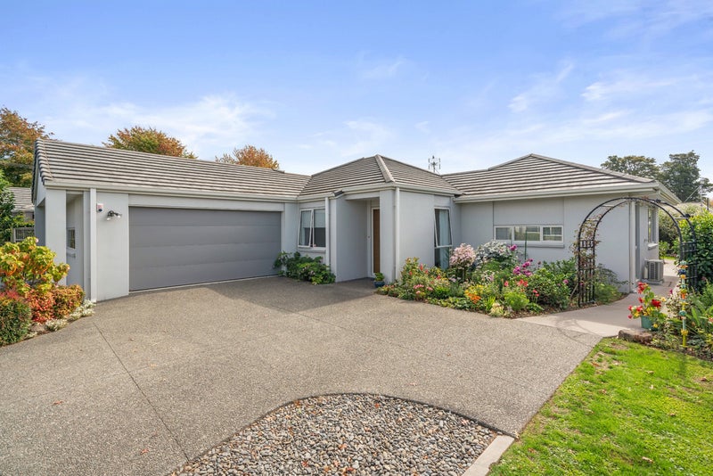 3 Sandalwood Way, Bethlehem, Tauranga - Carousel 1