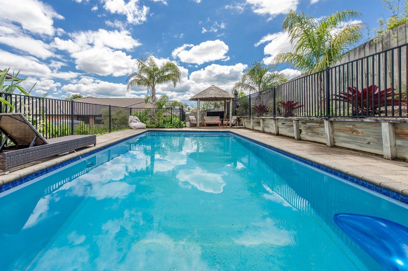 17 Dunloy Place, East Tamaki Heights, Auckland - Carousel 1